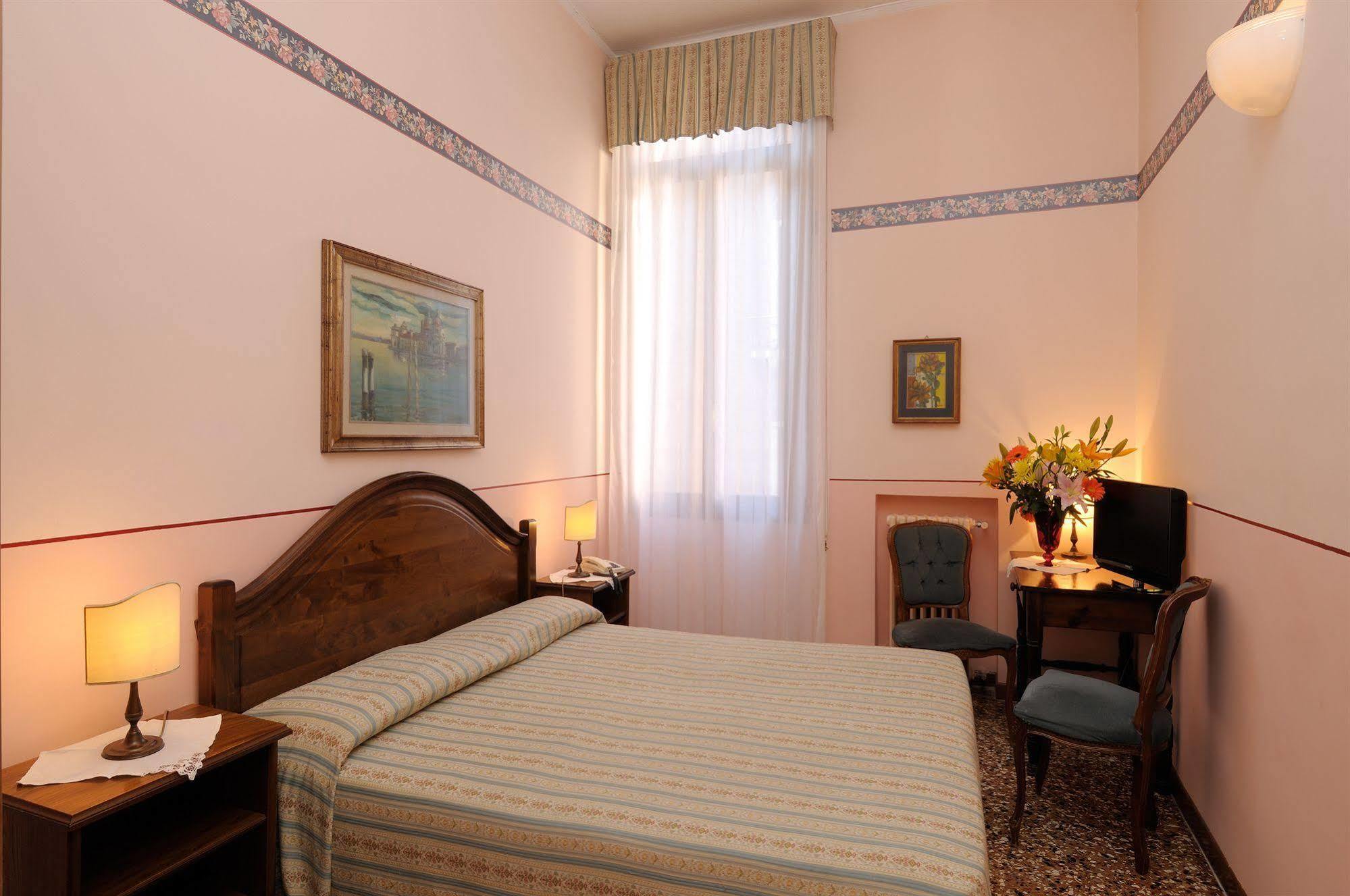 Hotel De L'Alboro à Venise Extérieur photo